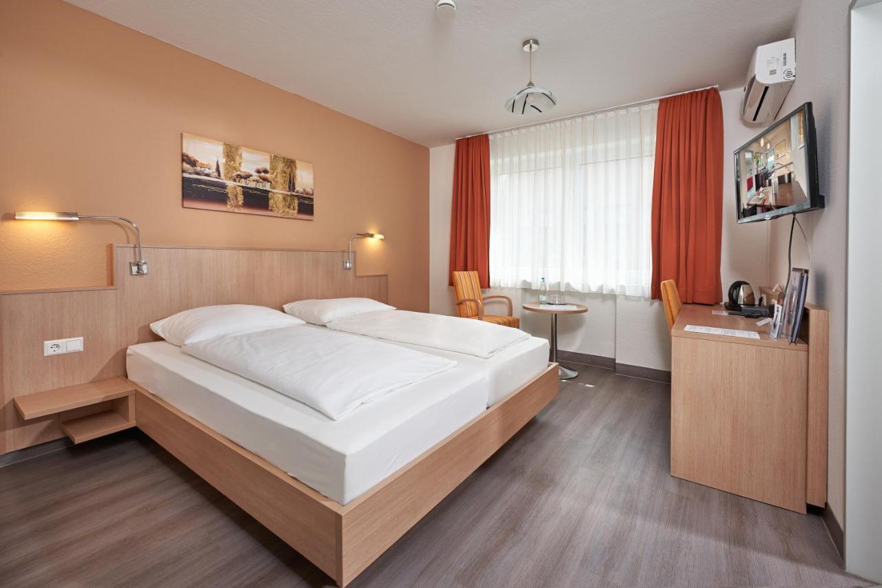 Hotel Touristik Neuenburg am Rhein Exterior photo